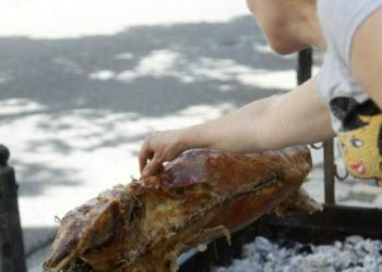 Η ακρίβεια «χτυπά» και το πασχαλινό τραπέζι: Αύξηση 2 ευρώ στο αρνί