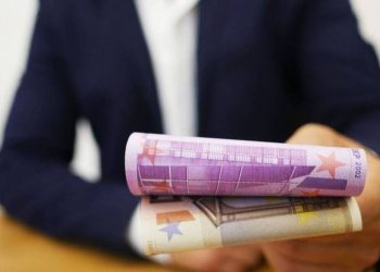 Επιστρεπτέα προκαταβολή: Σκέψεις για αύξηση των δόσεων