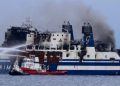 Euroferry Olympia: Συνεχίζεται η επιχείρηση κατάσβεσης στο πλοίο