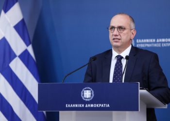 Οικονόμου: Σε 10-15 ημέρες θα καταβληθεί το επίδομα ακρίβειας – Τι είπε για τον ΦΠΑ στα τρόφιμα