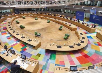 sunodos-korufhs-erxetai-paketo-energeias