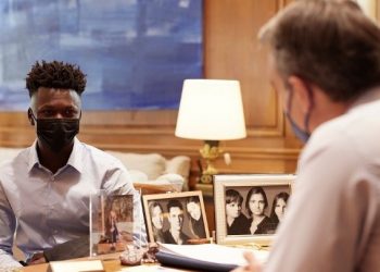 Συνάντηση Κυρ. Μητσοτάκη με τον μαθητή Σαϊντού Καμαρά