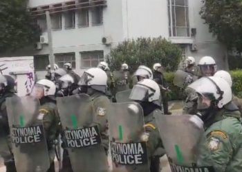 Μυρίζει μπαρούτι στο ΑΠΘ: «Τα ΜΑΤ εντός του πανεπιστημίου δεν είναι κανονικότητα» (VIDEO)