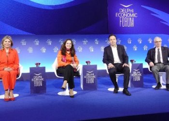 Μακρή: “Ψηφιακές δράσεις” και ψηφιακός μετασχηματισμός στην εκπαίδευση