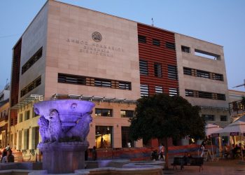 Ηράκλειο: Σε «αργόσυρτο θάνατο» οδεύει η Βικελαία Δημοτική Βιβλιοθήκη