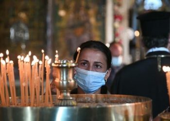 Παγώνη: Μάσκα στις εκκλησίες και τεστ πριν και μετά το πασχαλινό τραπέζι