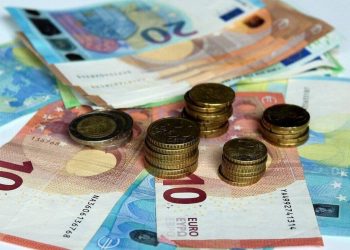 Έκτακτη οικονομική ενίσχυση: Πότε θα δουν λεφτά 972.000 δικαιούχοι