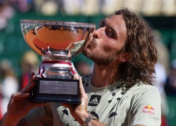 Το σήκωσε ο Τσιτσιπάς