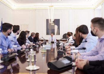 Μητσοτάκης σε νέους: Στόχος περισσότερες καλοπληρωμένες θέσεις εργασίας