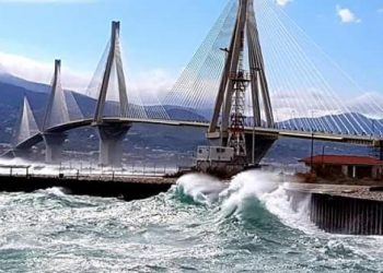 Δεμένα πλοία στα λιμάνια λόγω καιρού-Ποια δρομολόγια δεν θα γίνουν σήμερα