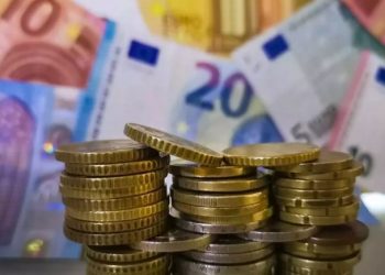 Πότε λήγει η προθεσμία για την επιστρεπτέα προκαταβολή: Αναλυτικά η διαδικασία