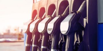 Καύσιμα: Πόσα πληρώνουμε σε φόρους – Ποια είναι τα σχέδια της κυβέρνησης