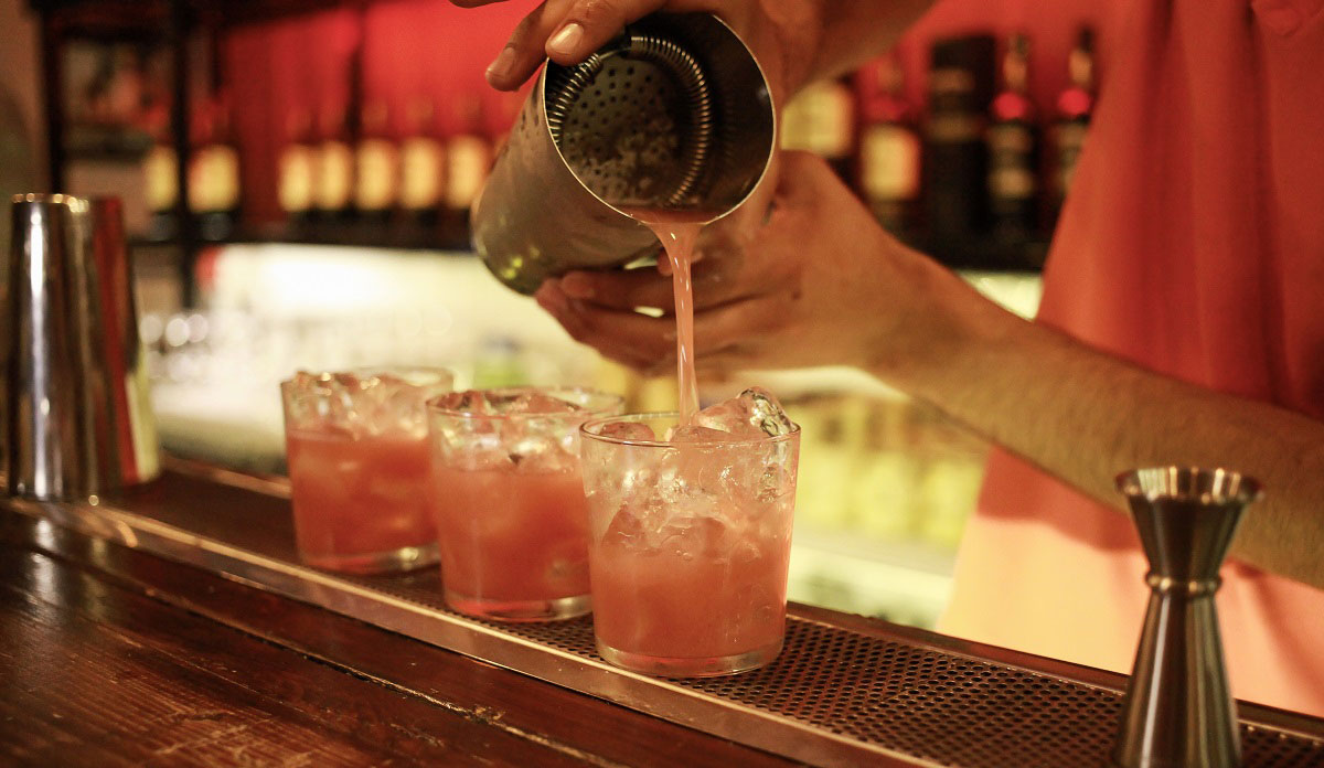 Συλλογική Σύμβαση Εργασίας στην εστίαση: Τι αλλάζει για μπάρμαν, μάγειρες, ποιος θα είναι ο κατώτατος μισθός