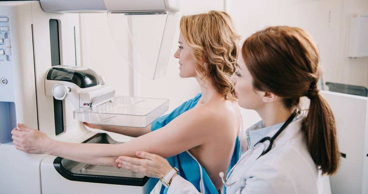 Δείτε ποιες γυναίκες δικαιούνται δωρεάν μαστογραφία – Η διαδικασία και τα sms