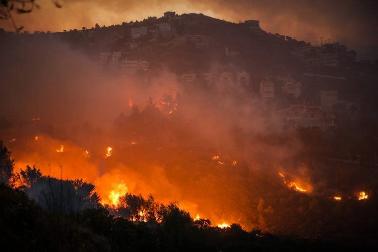 Πυρκαγιά στο Ντράφι της Πεντέλης, Τρίτη 19 Ιουλίου 2022 (ΒΑΣΙΛΗΣ ΡΕΜΠΑΠΗΣ/EUROKINISSI)