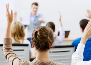 Έρχονται χιλιάδες προσλήψεις εκπαιδευτών Ενηλίκων λόγω «μαμούθ» προγραμμάτων κατάρτισης – Πως παίρνετε επάρκεια