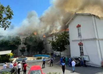 Κωνσταντινούπολη: Υπό έλεγχο η φωτιά στο ελληνικό νοσοκομείο (VIDEO)