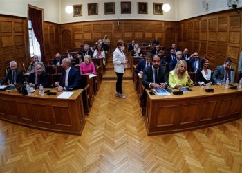 ΣΥΡΙΖΑ – ΚΚΕ: Η κυβέρνηση έκλεισε άρον άρον την Εξεταστική για τις παρακολουθήσεις – Ημέρα ντροπής