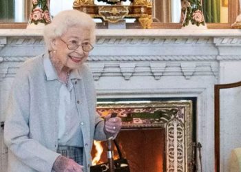 Βασίλισσα Ελισάβετ: Ακύρωσε συνάντηση κατόπιν σύστασης των γιατρών της