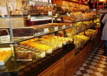 Αρτοποιεία: Το 15% κινδυνεύει να βάλει «λουκέτο» εξαιτίας της ακρίβειας