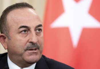 Προκλητικός Τσαβούσογλου: Στην Ελλάδα είναι αξιολύπητοι, κλαίνε και ζητιανεύουν σε άλλες χώρες