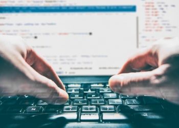 «3η e-λικία»: Στα «θρανία» οι άνω των 65 ετών δημότες Αθήνας, Ιωανννίνων και Θερμαϊκού