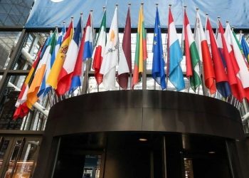 Οι ευρωπαίοι ηγέτες εξακολουθούν να εξετάζουν το ενδεχόμενο να θέσουν πολλαπλά πλαφόν στις τιμές του αερίου