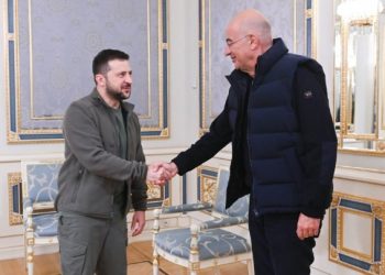 Δένδιας σε Ζελένσκι: Η Ελλάδα συνεχίζει την αμέριστη αλληλεγγύη προς την Ουκρανία