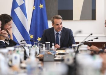 Επιστρέφουμε το μέρισμα της ανάπτυξης στους πολίτες με τρόπο δίκαιο χωρίς να αποκλίνουμε από τους δημοσιονομικούς στόχους