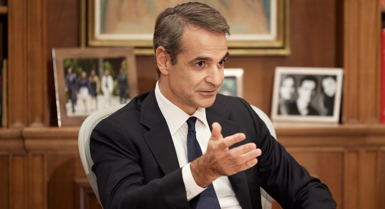 ΣΥΝΕΝΤΕΥΞΗ ΤΟΥ ΠΡΩΘΥΠΟΥΡΓΟΥ ΚΥΡΙΑΚΟΥ ΜΗΤΣΟΤΑΚΗ ΣΤΟΝ ΝΙΚΟ ΧΑΤΖΗΝΙΚΟΛΑΟΥ.  Δευτέρα 7 Νοεμβρίου 2022  (ΔΗΜΗΤΡΗΣ ΠΑΠΑΜΗΤΣΟΣ/ΓΡΑΦΕΙΟ ΤΥΠΟΥ ΠΡΩΘΥΠΟΥΡΓΟΥ/EUROKINISSI)