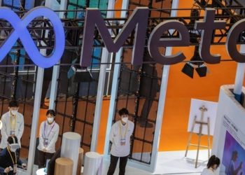 Aπολύει 11.000 εργαζομένους η Meta, μητρική των Facebook και Instagram