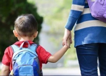 Η ΕΕ προτείνει νέους κανόνες για την αναγνώριση της ιδιότητας του γονέα μεταξύ των κρατών μελών