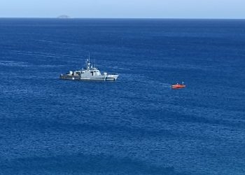 Πτώση μικρού αεροσκάφους στη θάλασσα, στο Ηράκλειο – Νεκρός ο ένας από τους δύο επιβαίνοντες (VIDEOS)