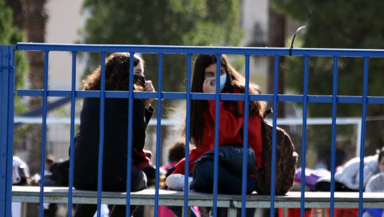 ÁÑÃÏËÉÄÁ - ÊÏÑÏÍÏÉÏÓ - ÃÅÍÉÊÁ ËÕÊÅÉÁ ÍÁÕÐËÉÏÕ. (Eurokinissi-ÐÁÐÁÄÏÐÏÕËÏÓ ÂÁÓÉËÇÓ)