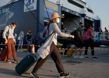 Αυξημένη η κίνηση στα λιμάνια της Αττικής λόγω Καθαράς Δευτέρας