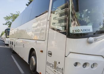 ΕΛΑΣ: Τυχόν ακυρώσεις σχολικών εκδρομών δεν σχετίζονται με τον τροχονομικό έλεγχο των λεωφορείων
