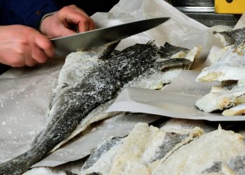 Γεωργιάδης: Καταλήξαμε σε πολύ ευνοϊκή συμφωνία εν είδει καλαθιού για τον μπακαλιάρο