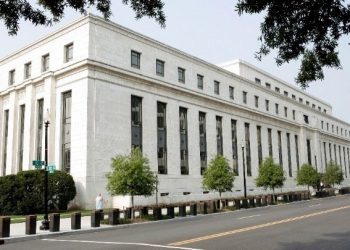 Το βλέμμα των αγορών στραμμένο στις αποφάσεις των κεντρικών τραπεζών για τα επιτόκια