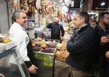 Αλ. Τσίπρας: Αυτό θα είναι το τελευταίο Πάσχα που το τραπέζι στο σπίτι θα είναι τόσο φτωχό