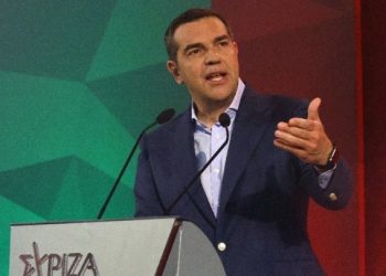 Τσίπρας: Κατάργηση της ελάχιστης βάσης εισαγωγής ήδη από φέτος με προοδευτική κυβέρνηση