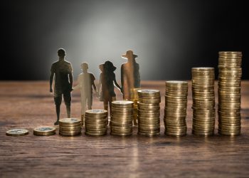 Αυξάνεται το αφορολόγητο για οικογένειες με παιδιά