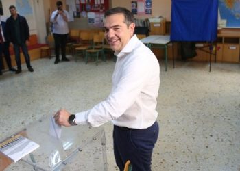 Ψήφισε στην Κυψέλη ο πρόεδρος του ΣΥΡΙΖΑ ΠΣ – Αλ. Τσίπρας: Η Αλλαγή είναι σήμερα στα χέρα του λαού μας (VIDEO)