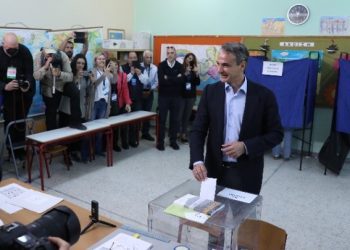 Ψήφισε στην Κηφισιά ο πρωθυπουργός Κυρ. Μητσοτάκης: Σήμερα ψηφίζουμε για το μέλλον μας (VIDEO)