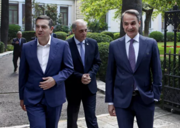 Μέσα σε μισή ώρα ολοκληρώθηκε το συμβούλιο των πολιτικών αρχηγών – Με διαδικασίες εξπρές η χώρα κινείται προς τις νέες εκλογές (VIDEO)