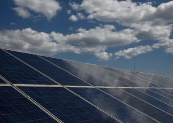 Τέσσερα προγράμματα ύψους σχεδόν 800 εκατ. ευρώ για ενεργειακή αναβάθμιση