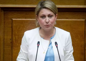 ΣΥΡΙΖΑ για τη νέα υφυπουργό Υποδομών: «Έχει τοποθετηθεί κατά των αμβλώσεων και της αυτοδιάθεσης του γυναικείου σώματος»