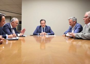 Στόχος η μείωση της γραφειοκρατίας για τις επιχειρήσεις δήλωσε ο Αδ. Γεωργιάδης μετά τη συνάντηση με τον πρόεδρο του ΕΕΑ