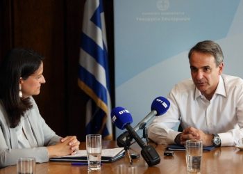 Μητσοτάκης: Η δέσμευση για 10.000 προσλήψεις στην υγεία θα αρχίσει να υλοποιείται άμεσα