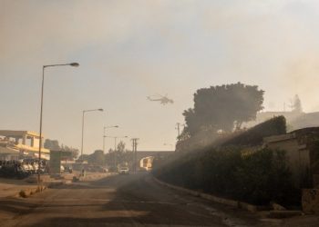 Συνεχίζεται σε όλα τα μέτωπα η μάχη για την κατάσβεση της πυρκαγιάς στη Ρόδο!
