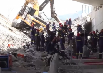 Πτώση γέφυρας στην Πάτρα: Επίσημα ένας νεκρός και τρεις τραυματίες, πληροφορίες για εγκλωβισμένους